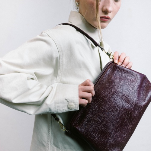 Rofe Bag L, grained burgundy